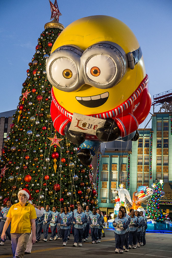 Navidad en Universal Orlando Holiday Parade Macy's - Despicable Me Balloon